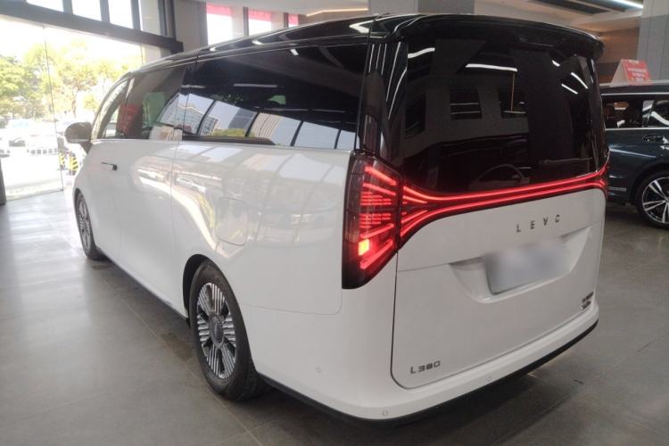Used Geely Galaxy LEVC L380 2024 140-Degree 6-Seater All-Wheel-Drive Ultra Exterior 2