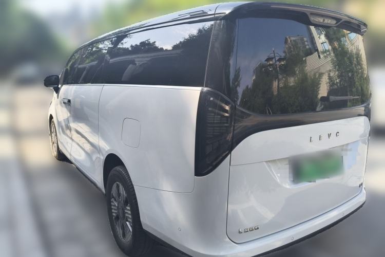Used Geely Galaxy LEVC L380 2024 140-Degree 8-Seater Four-Wheel Drive Max Exterior 3