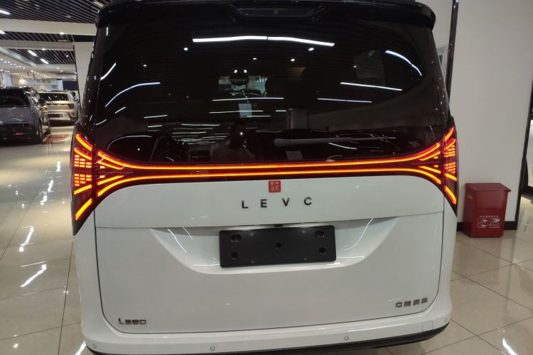 Used Geely Galaxy LEVC L380 2024 140-Degree 6-Seater All-Wheel-Drive Ultra Exterior 4