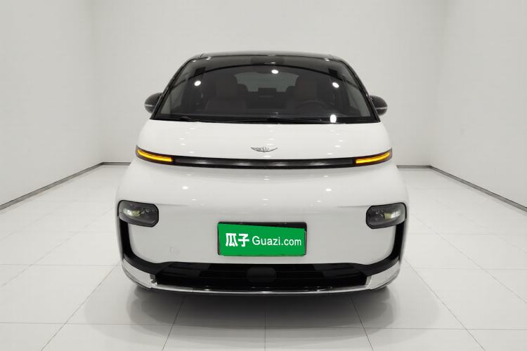 Used Geely Galaxy LEVC L380 2024 140-Degree 6-Seater All-Wheel-Drive Ultra Front