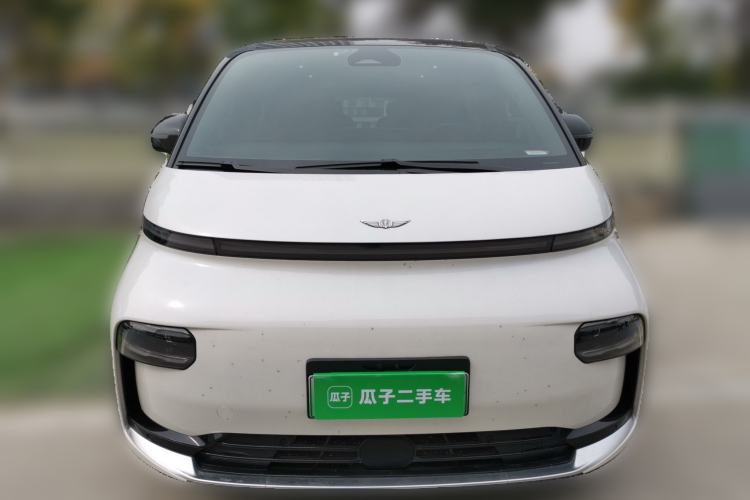 Used Geely Galaxy LEVC L380 2024 140-Degree 6-Seater All-Wheel-Drive Ultra Front