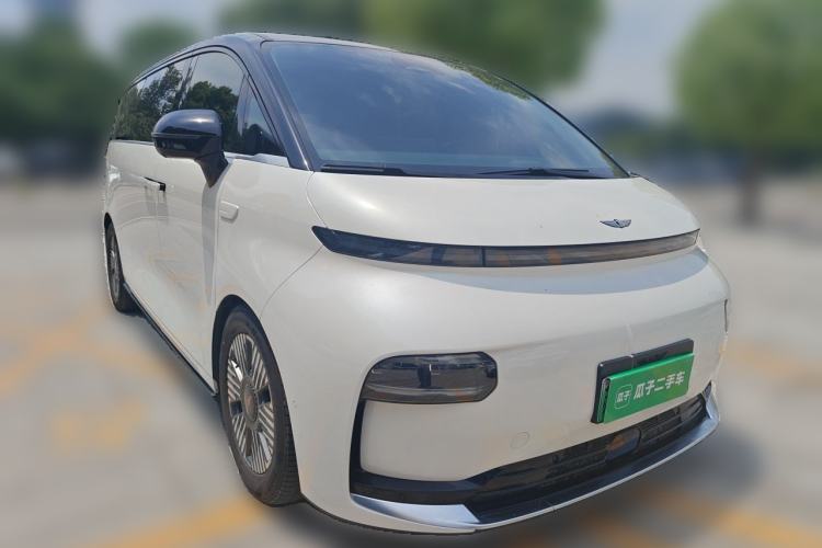 Used Geely Galaxy LEVC L380 2024 140-Degree 6-Seater All-Wheel-Drive Ultra Front Right 45 Deg