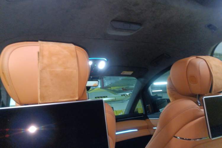 Used Geely Galaxy LEVC L380 2024 140-Degree 6-Seater All-Wheel-Drive Ultra Headliner