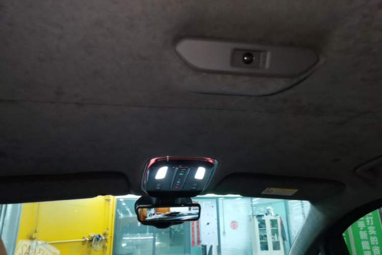 Used Geely Galaxy LEVC L380 2024 140-Degree 6-Seater All-Wheel-Drive Ultra Headliner