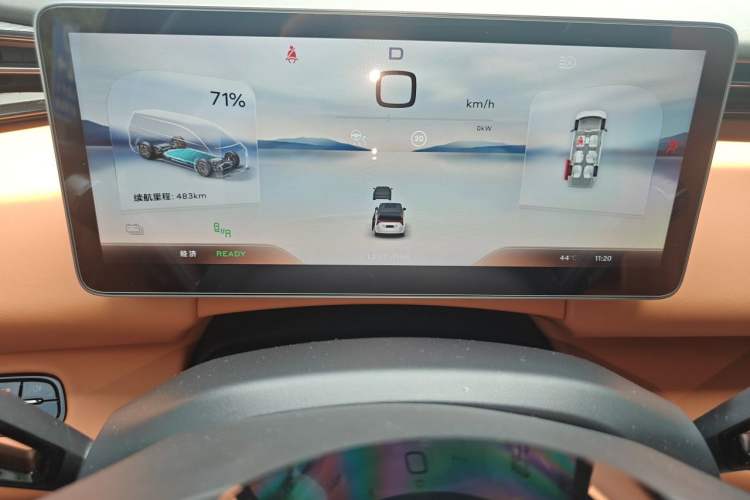 Used Geely Galaxy LEVC L380 2024 140-Degree 6-Seater All-Wheel-Drive Ultra Instrument Cluster