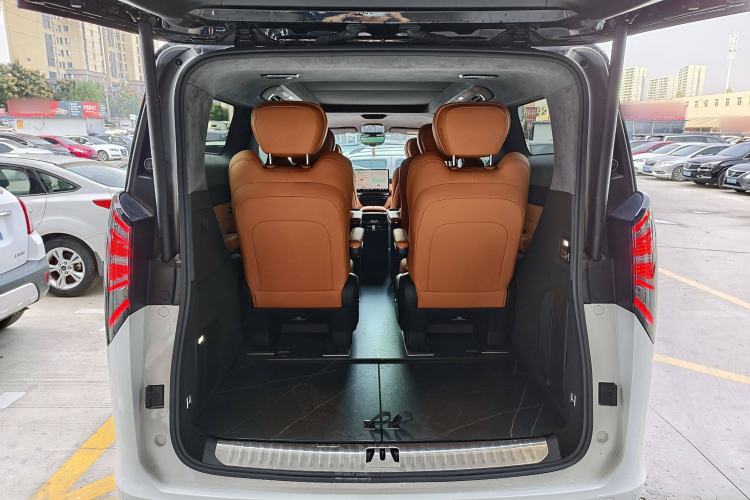 Used Geely Galaxy LEVC L380 2024 140-Degree 6-Seater All-Wheel-Drive Ultra Interior 7