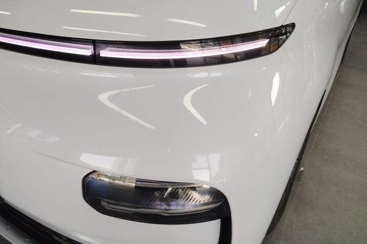 Used Geely Galaxy LEVC L380 2024 140-Degree 6-Seater All-Wheel-Drive Ultra Left Front Headlight
