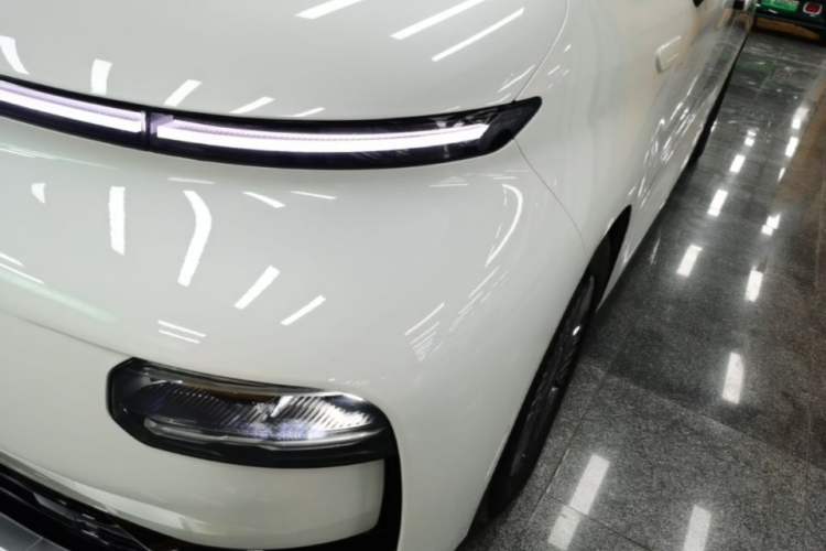 Used Geely Galaxy LEVC L380 2024 140-Degree 6-Seater All-Wheel-Drive Ultra Left Front Headlight