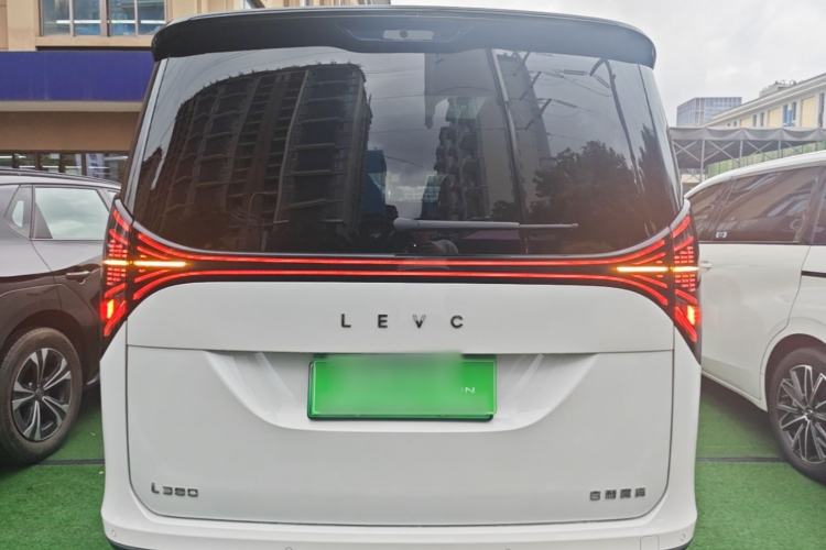 Used Geely Galaxy LEVC L380 2024 140-Degree 6-Seater All-Wheel-Drive Ultra Rear