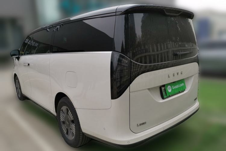Used Geely Galaxy LEVC L380 2024 140-Degree 6-Seater All-Wheel-Drive Ultra Rear Left 45 Deg