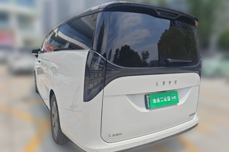 Used Geely Galaxy LEVC L380 2024 140-Degree 6-Seater All-Wheel-Drive Ultra Rear Left 45 Deg