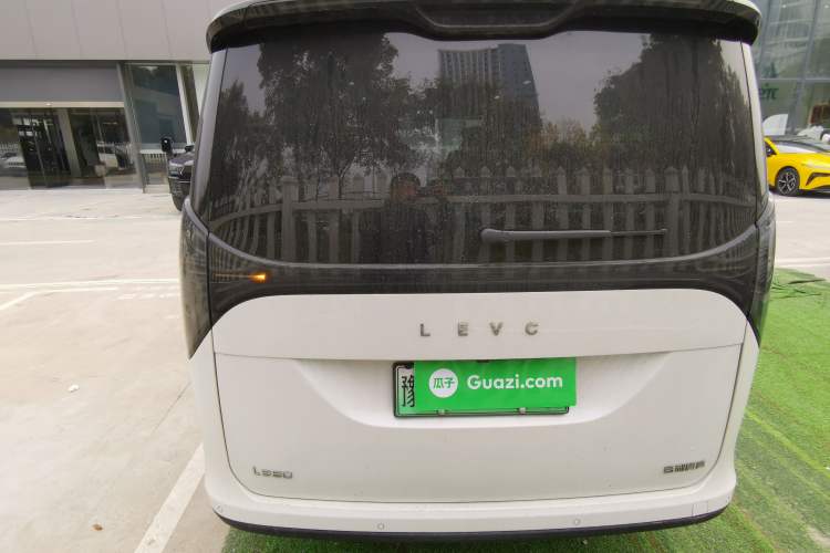 Used Geely Galaxy LEVC L380 2024 140-Degree 6-Seater All-Wheel-Drive Ultra Rear