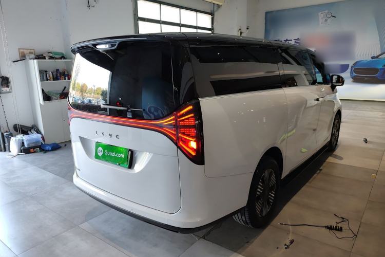 Used Geely Galaxy LEVC L380 2024 140-Degree 8-Seater Four-Wheel Drive Max Rear Right 45 Deg