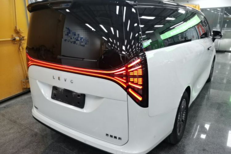 Used Geely Galaxy LEVC L380 2024 140-Degree 6-Seater All-Wheel-Drive Ultra Rear Right 45 Deg