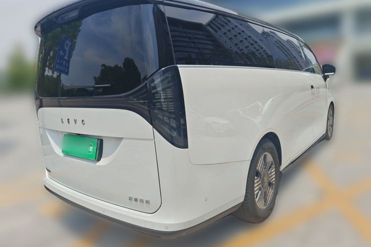 Used Geely Galaxy LEVC L380 2024 140-Degree 6-Seater All-Wheel-Drive Ultra Rear Right 45 Deg