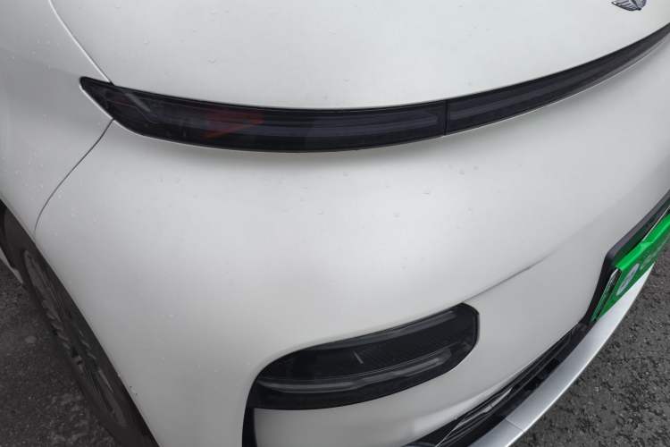 Used Geely Galaxy LEVC L380 2024 140-Degree 6-Seater All-Wheel-Drive Ultra Right Front Headlight