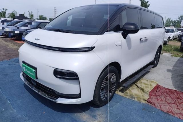Used Geely Galaxy LEVC L380 2024 140-Degree 8-Seater Four-Wheel Drive Max