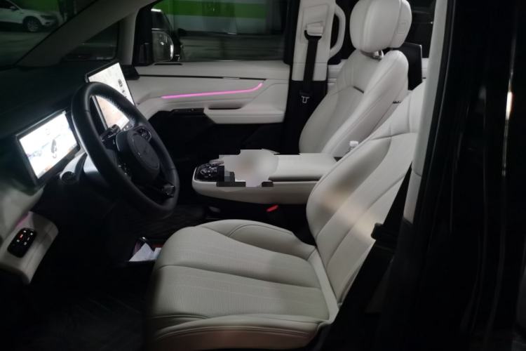 Used Geely Galaxy LEVC L380 2025 650 km Flagship Edition All-Wheel Drive Left Front Seat
