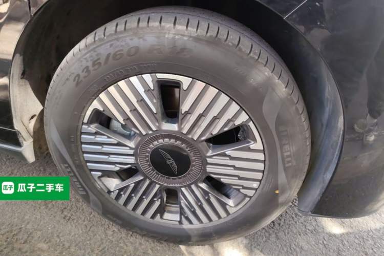 Used Geely Galaxy LEVC L380 2025 825 km Extraordinary Edition Right Front Wheel Hub