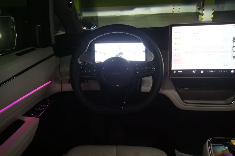 Used Geely Galaxy LEVC L380 2025 650 km Flagship Edition All-Wheel Drive Steering Wheel