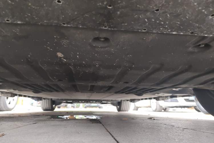 Used Geely Galaxy LEVC L380 2025 805 km Flagship Version All-Wheel Drive Chassis Front