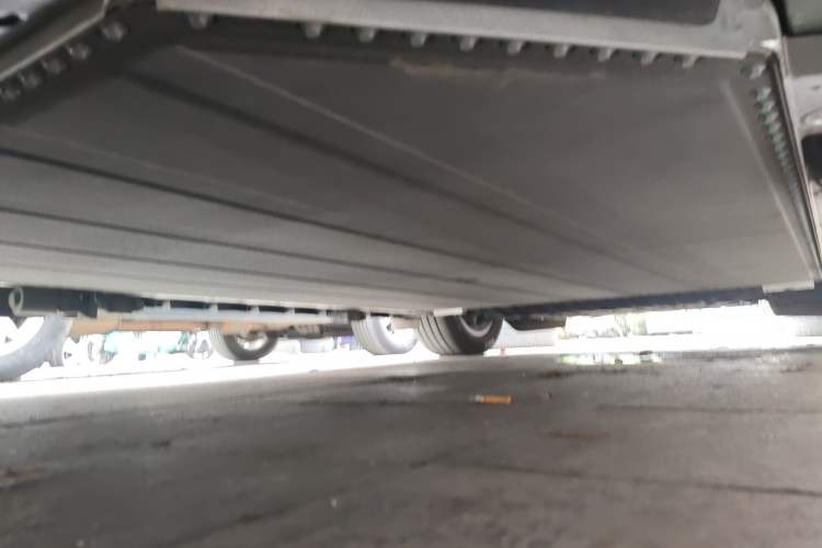 Used Geely Galaxy LEVC L380 2025 805 km Flagship Version All-Wheel Drive Chassis Rear Right