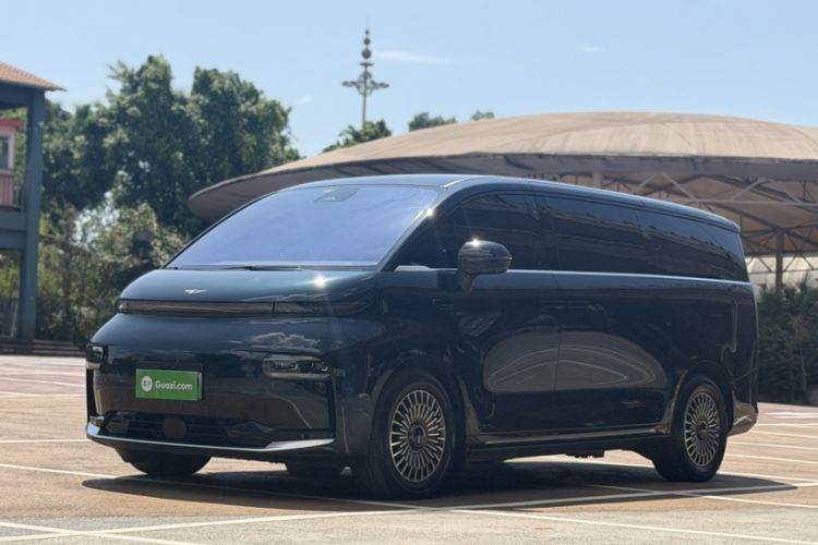 Geely Galaxy LEVC L380 2025 805 km Flagship Version All-Wheel Drive مستعملة Guazi used car, China used car export, Used car for sale, Used  cars, Cheapest cars for sale