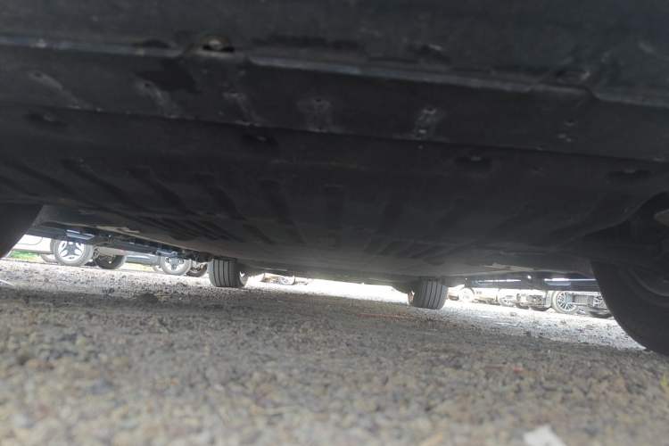 Used Geely Galaxy LEVC L380 2025 805 km Flagship Version All-Wheel Drive Chassis Front