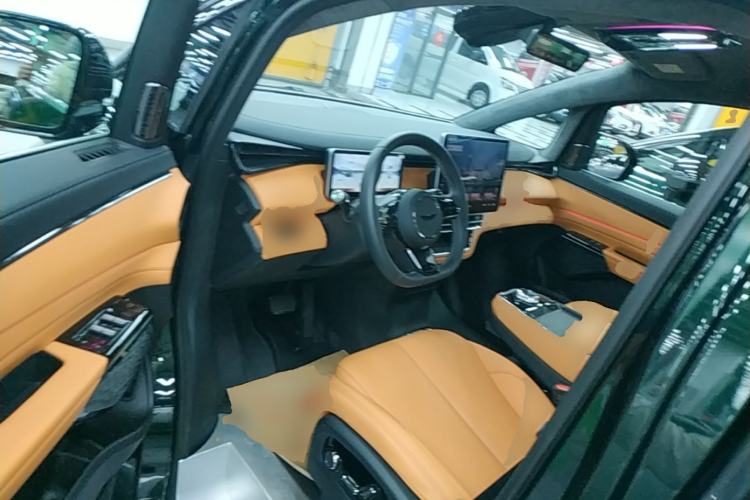 Used Geely Galaxy LEVC L380 2025 825 km Extraordinary Edition Driver Seat