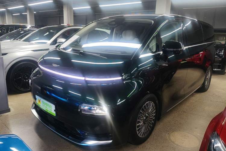 Used Geely Galaxy LEVC L380 2025 805 km Flagship Version All-Wheel Drive Guazi used car, China used car export, Used car for sale, Used  cars, Cheapest cars for sale