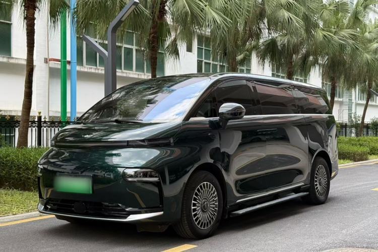 Geely Galaxy LEVC L380 2025 805 km Flagship Version All-Wheel Drive مستعملة Guazi used car, China used car export, Used car for sale, Used  cars, Cheapest cars for sale