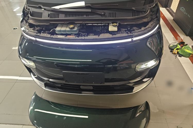 Used Geely Galaxy LEVC L380 2025 805 km Flagship Version All-Wheel Drive Engine Bay