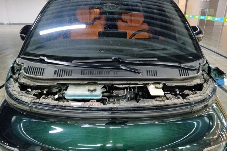 Used Geely Galaxy LEVC L380 2025 805 km Flagship Version All-Wheel Drive Engine Bay
