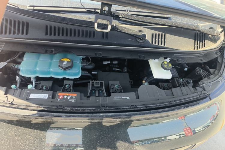 Used Geely Galaxy LEVC L380 2025 805 km Flagship Version All-Wheel Drive Engine Bay