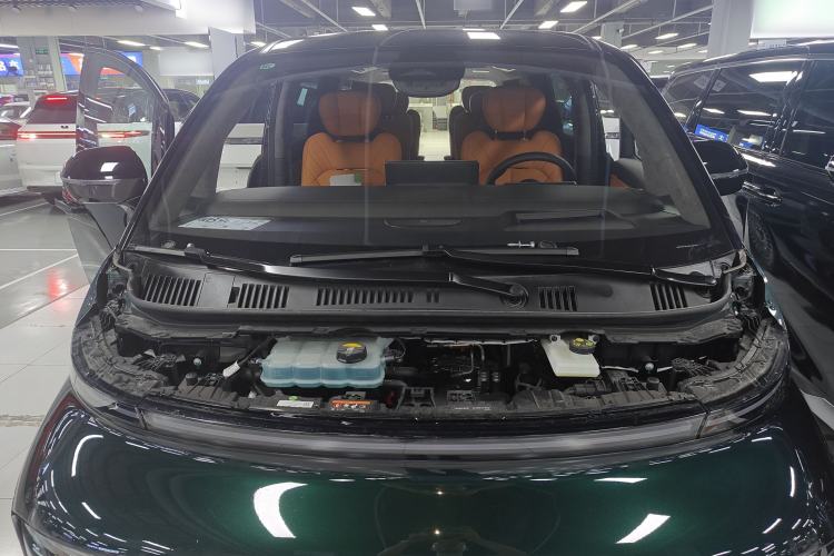 Used Geely Galaxy LEVC L380 2025 805 km Flagship Version All-Wheel Drive Engine Bay