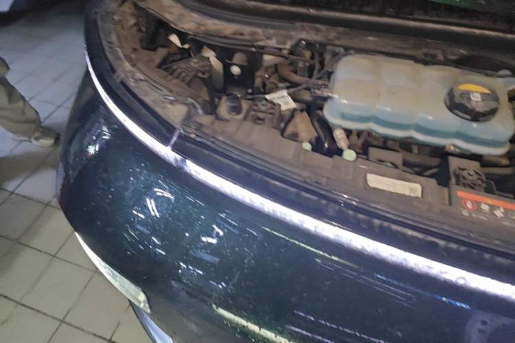 Used Geely Galaxy LEVC L380 2025 805 km Flagship Version All-Wheel Drive Engine Bay Right