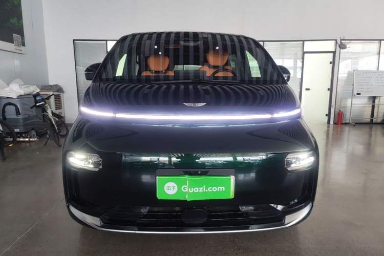 Used Geely Galaxy LEVC L380 2025 805 km Flagship Version All-Wheel Drive Front