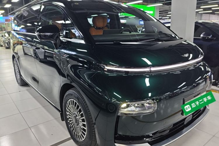 Used Geely Galaxy LEVC L380 2025 805 km Flagship Version All-Wheel Drive Front Right 45 Deg