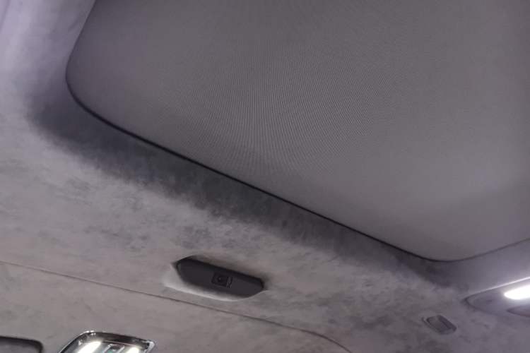 Used Geely Galaxy LEVC L380 2025 805 km Flagship Version All-Wheel Drive Headliner