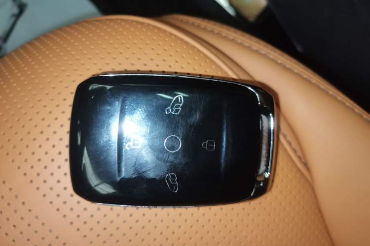 Used Geely Galaxy LEVC L380 2025 805 km Flagship Version All-Wheel Drive Interior 1