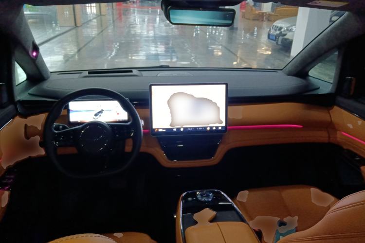 Used Geely Galaxy LEVC L380 2025 805 km Flagship Version All-Wheel Drive Interior 2