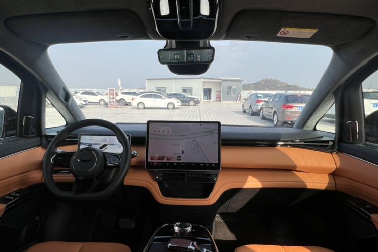 Used Geely Galaxy LEVC L380 2025 805 km Flagship Version All-Wheel Drive Interior 3