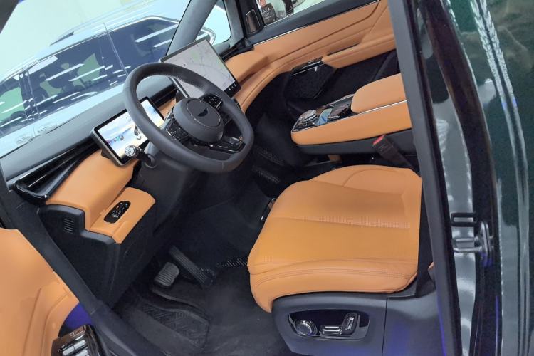 Used Geely Galaxy LEVC L380 2025 805 km Flagship Version All-Wheel Drive Left Front Seat