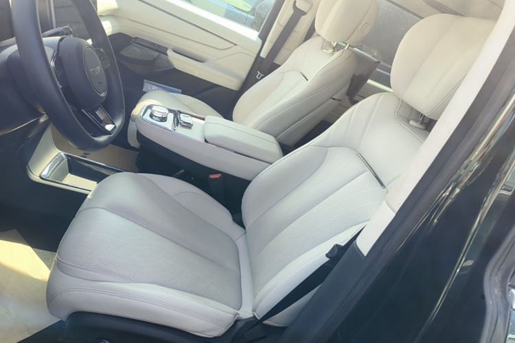 Used Geely Galaxy LEVC L380 2025 805 km Flagship Version All-Wheel Drive Left Front Seat
