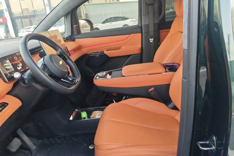 Used Geely Galaxy LEVC L380 2025 805 km Flagship Version All-Wheel Drive Left Front Seat