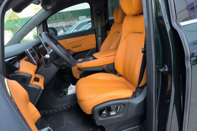 Used Geely Galaxy LEVC L380 2025 805 km Flagship Version All-Wheel Drive Left Front Seat