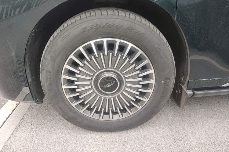 Used Geely Galaxy LEVC L380 2025 805 km Flagship Version All-Wheel Drive Left Front Wheel Hub