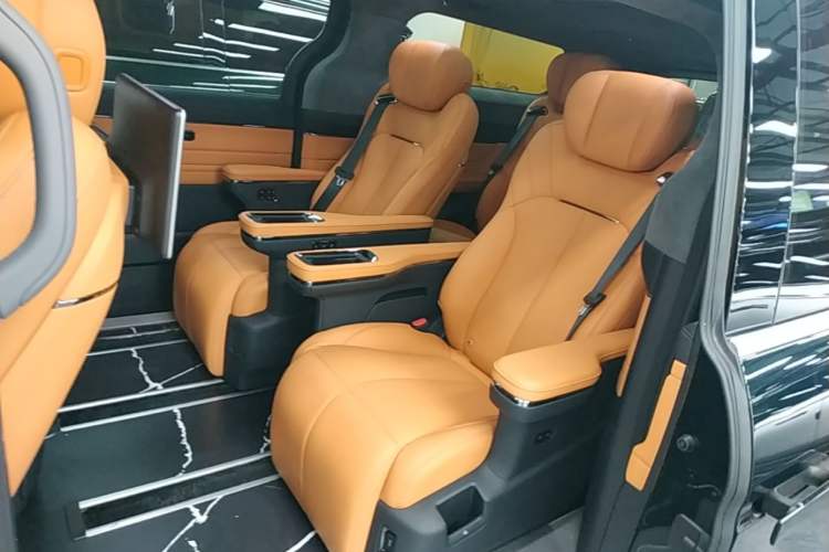 Used Geely Galaxy LEVC L380 2025 825 km Extraordinary Edition Left Rear Seat
