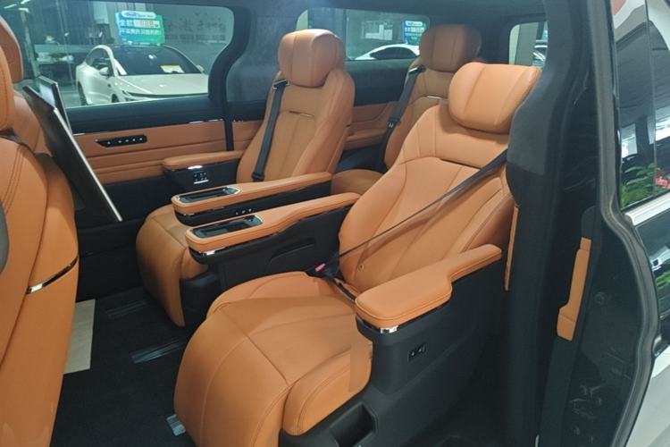 Used Geely Galaxy LEVC L380 2025 805 km Flagship Version All-Wheel Drive Left Rear Seat