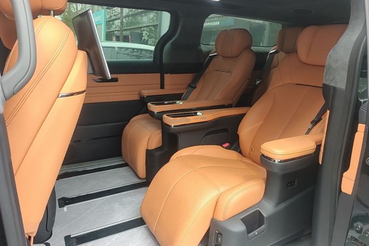 Used Geely Galaxy LEVC L380 2025 805 km Flagship Version All-Wheel Drive Left Rear Seat